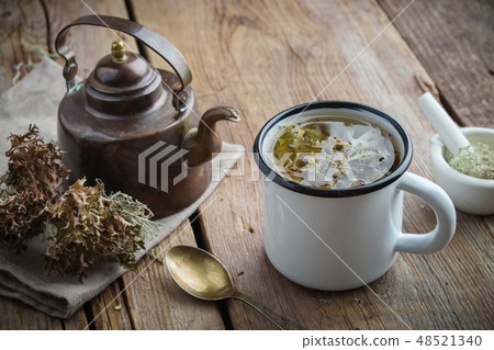 Healthy tea with Iceland moss.  48521340