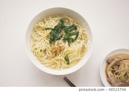 Pull the noodles 48523748