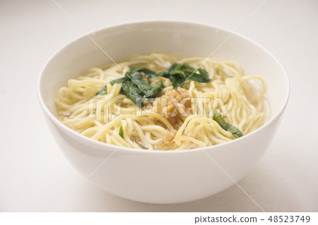Pull the noodles Pull the noodles 48523749
