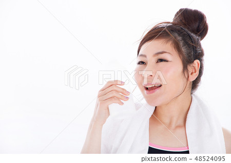 一個健康的女人 一個健康的女人 48524095