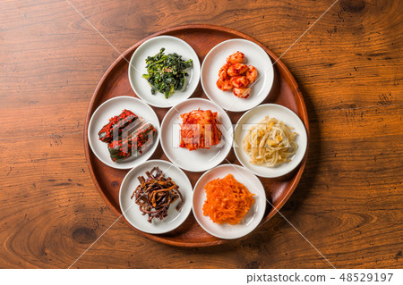 典型的韓國食品典型韓國食品 48529197