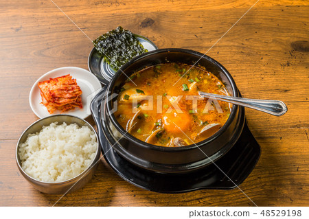 Typical Korean food typical Korean foods Typical Korean food typical Korean foods 48529198