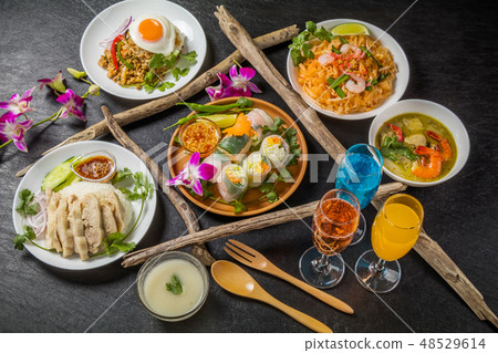 典型的泰國菜典型的泰國菜 48529614