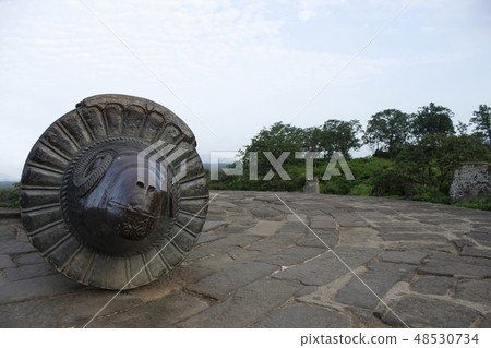 Mendha Tope canon with ram's head, Daulatabad fort Mendha Tope canon with ram's head, Daulatabad fort 48530734