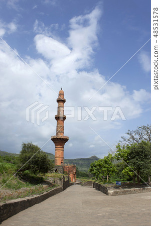 Chand Minar minaret facade at Daulatabad, India Chand Minar minaret facade at Daulatabad, India 48531578