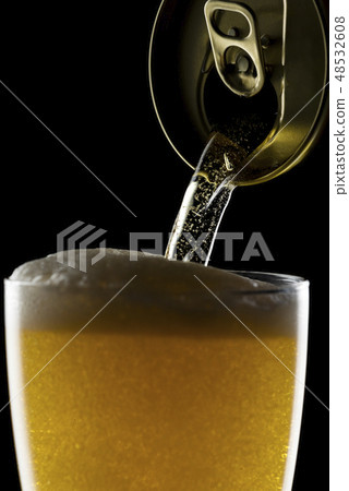 can of beer  48532608