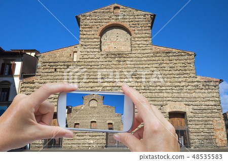 Taking pictures of Sagrestia Vecchia in Florence 48535583