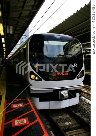 Limited express train to Shinshu · E 257 series ~ Chuo Line · Shinjuku Station 48538489