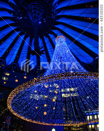 Blue roof and christmas tree (Sony Center Berlin) Blue roof and christmas tree (Sony Center Berlin) 48538505