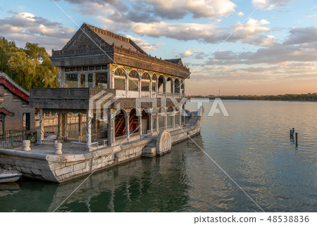 北京頤和園石舫 中国北京観光スポット Summer Palace in Beijing 頤和園清宴舫 48538836