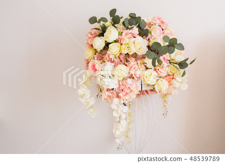 Luxury decorated with flowers celebration hall in palace Luxury decorated with flowers celebration hall in palace 48539789