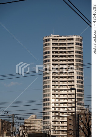 公寓和電線 48540288
