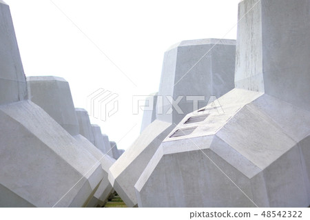 Tetra pot on land Tetra pot on land 48542322