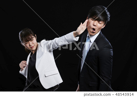 打巴掌的女人 48543914