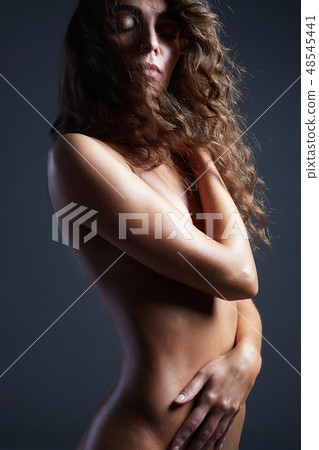 nude sexy Beautiful young woman 48545441