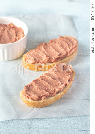 Sandwich with chicken liver pate 48546150