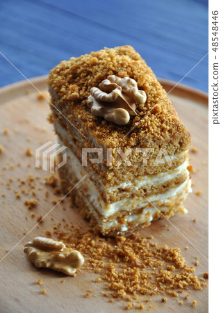 Medovyk cake with walnuts 48548446