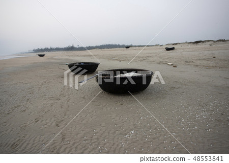 Vietnam's traditional fishing boats Vietnam's traditional fishing boats 48553841