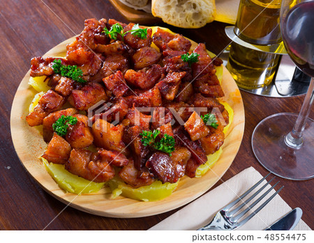 Spanish roasted pig snouts Spanish roasted pig snouts 48554475