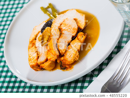 Turkey breast with prunes, walnut and sauce 48555220