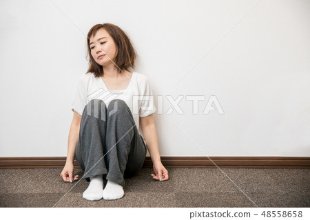一個絕望的女人 一個絕望的女人 48558658