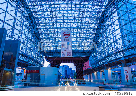 (Ishikawa) Kanazawa station hospitality dome Early in the morning (Ishikawa) Kanazawa station hospitality dome Early in the morning 48559812