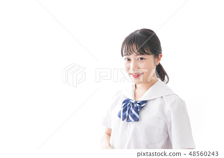 一個年輕的笑臉學生 48560243