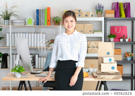 business woman portrait business woman portrait 48562828