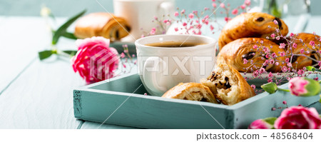 Mini fresh croissants bun Mini fresh croissants bun 48568404
