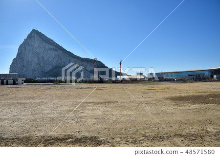 Gibraltar 48571580
