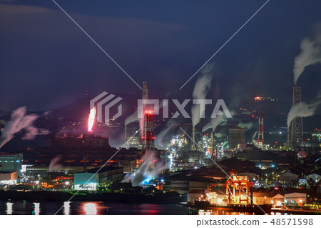 北九州市工业区工厂夜景 福冈县 图库照片