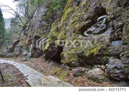Mountain path continuing to Takinamaki waterfall (Kyoto Ward, Kyoto Prefecture) Mountain path continuing to Takinamaki waterfall (Kyoto Ward, Kyoto Prefecture) 48573771