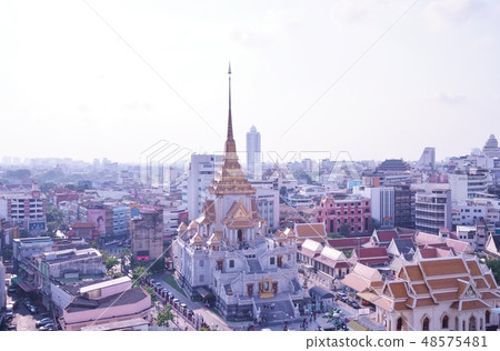 The golden Buddha temple of Bangkok, Thailand "Wat Trimit" and its surroundings The golden Buddha temple of Bangkok, Thailand "Wat Trimit" and its surroundings 48575481