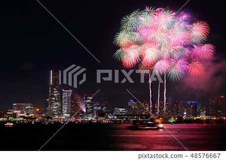 Yokohama Minato Mirai fireworks display 48576667