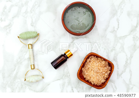 Beauty Products Facial Roller and Clay for mask Beauty Products Facial Roller and Clay for mask 48590977