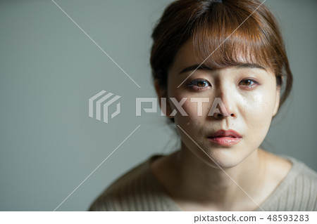 哭臉 48593283