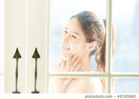 Women beauty 48593660