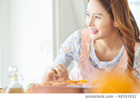 Female Lifestyle Cooking 48593932
