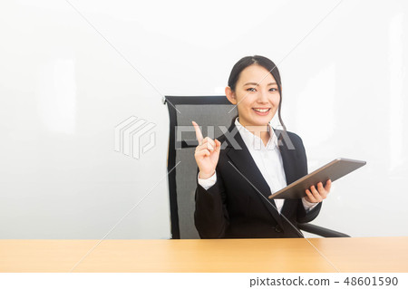 Business woman 20's tablet Business woman 20's tablet 48601590