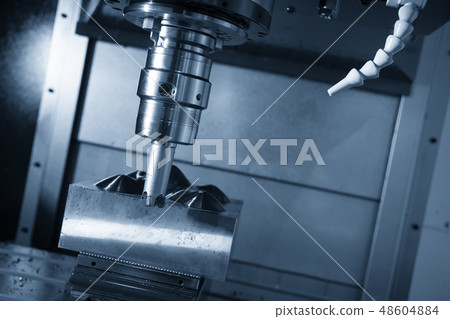The operation of CNC milling machine . The operation of CNC milling machine . 48604884