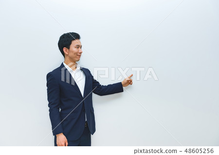 [日語]這個重要的姿勢（眼線指向方向） 48605256