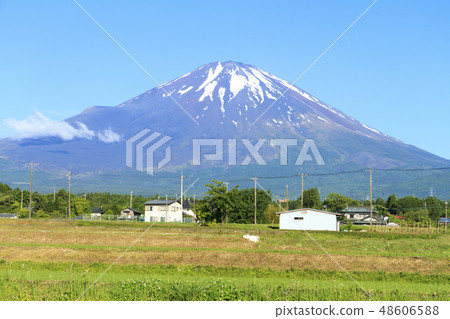 Mount Fuji  48606588