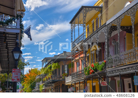 Typical houses in the French quarter, New Orleans 48608126