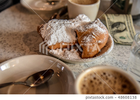 Breakfast in New Orleans (USA) 48608138