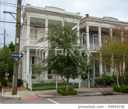 White shotgun house in Magazine street (NOLA) 48608192