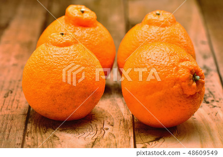 Refreshing citrus follicles 48609549