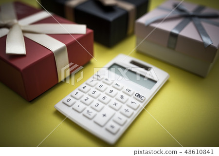 禮品。 禮品。 48610841