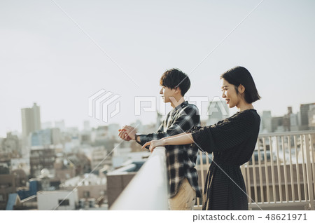 Couple rooftop lifestyle 48621971