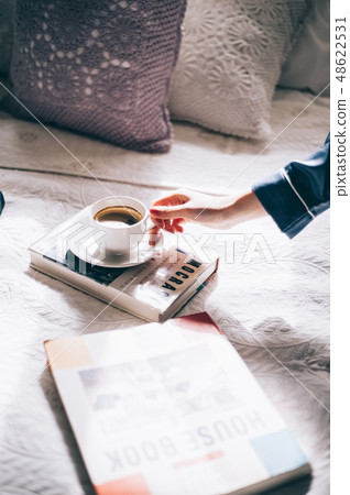 Women's lifestyle tea time 48622531