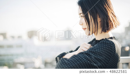 女性的屋頂生活方式 女性的屋頂生活方式 48622581